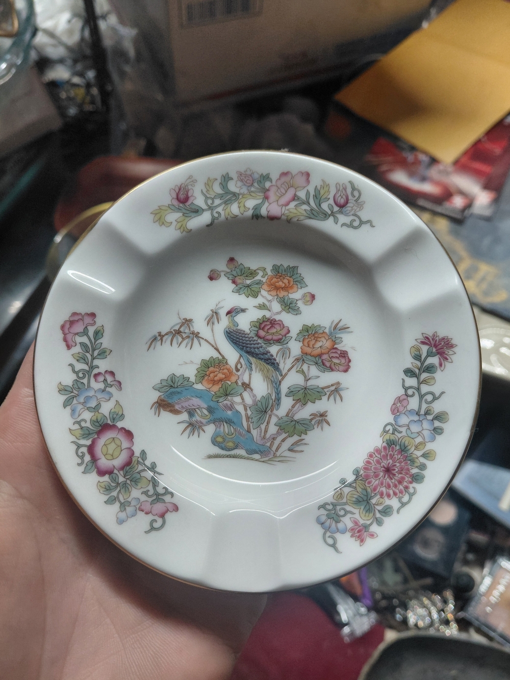 vintage Wedgwood Kutani Crane pattern ashtray made  bone china in England. 4.5"